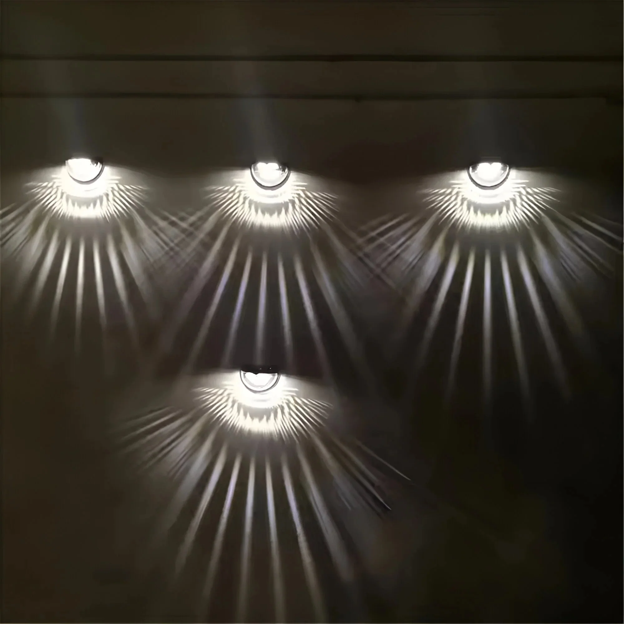 Aurinkopuutarhaseinävalaisin Tyylikkäällä LED-valaistuksella - Image 3