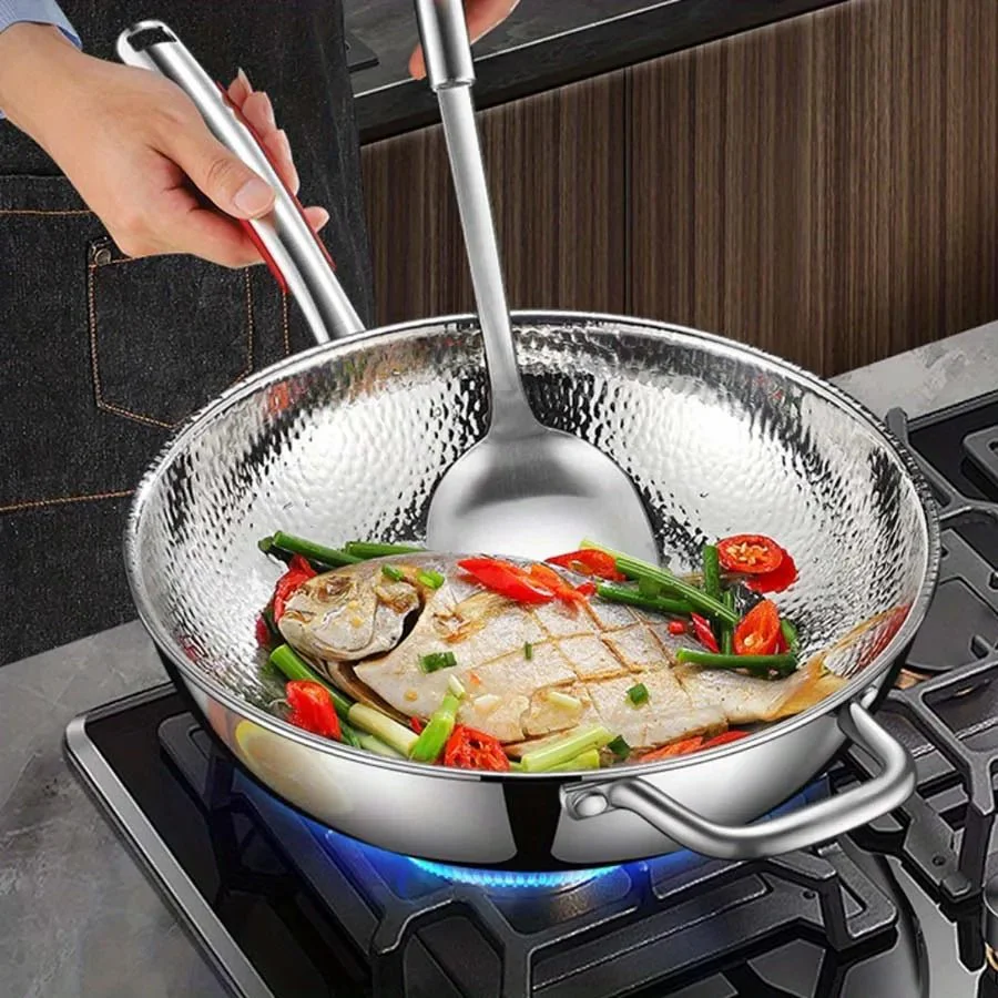 Induktiolle Suunniteltu Wokkipannu Pyöreäpohjainen 32 cm Kestävä ja Kevyt Ruoanlaittoon - Image 3