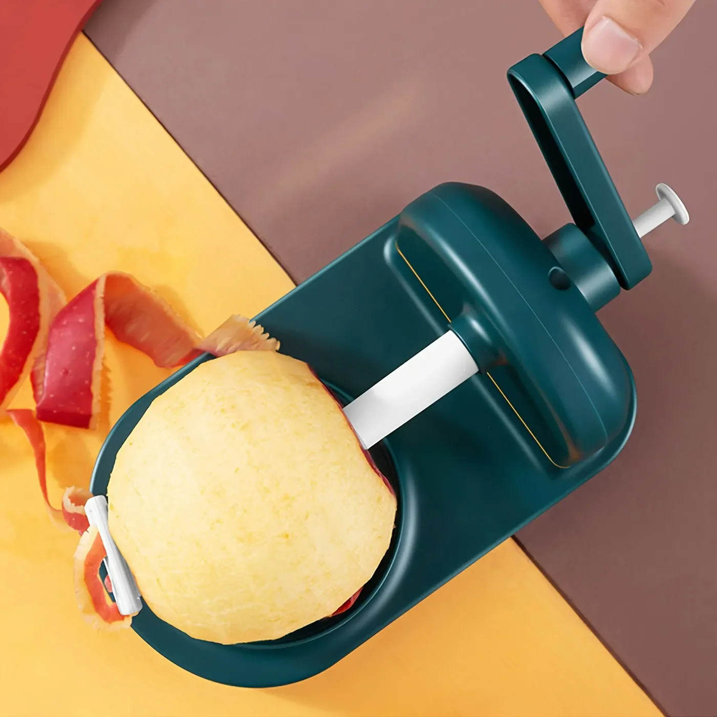 Keittiötyökalu Hedelmäkuorija Innovatiivisella Suunnittelulla - Image 2