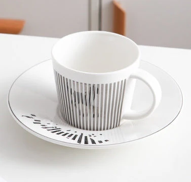 Kreatiivinen Kahvimuki Liikkuvalla Heijastuksella - Image 6