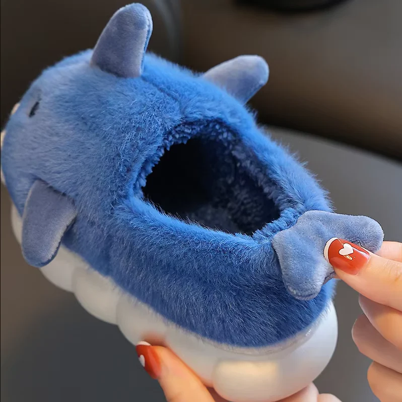 Lasten liukumaton Shark Slipper - Image 12