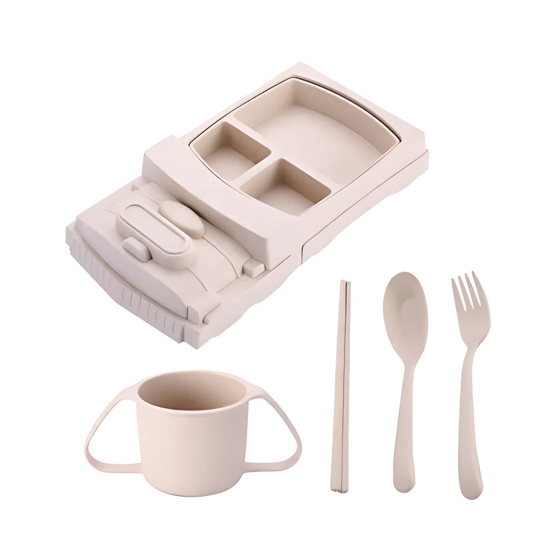 Lasten Ruokailusetti Kilpa-auton Muotoisena - Image 10