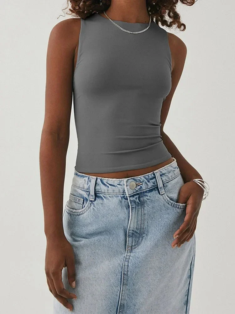 Naisten hihaton Slim Fit urheiluliivi - Image 4